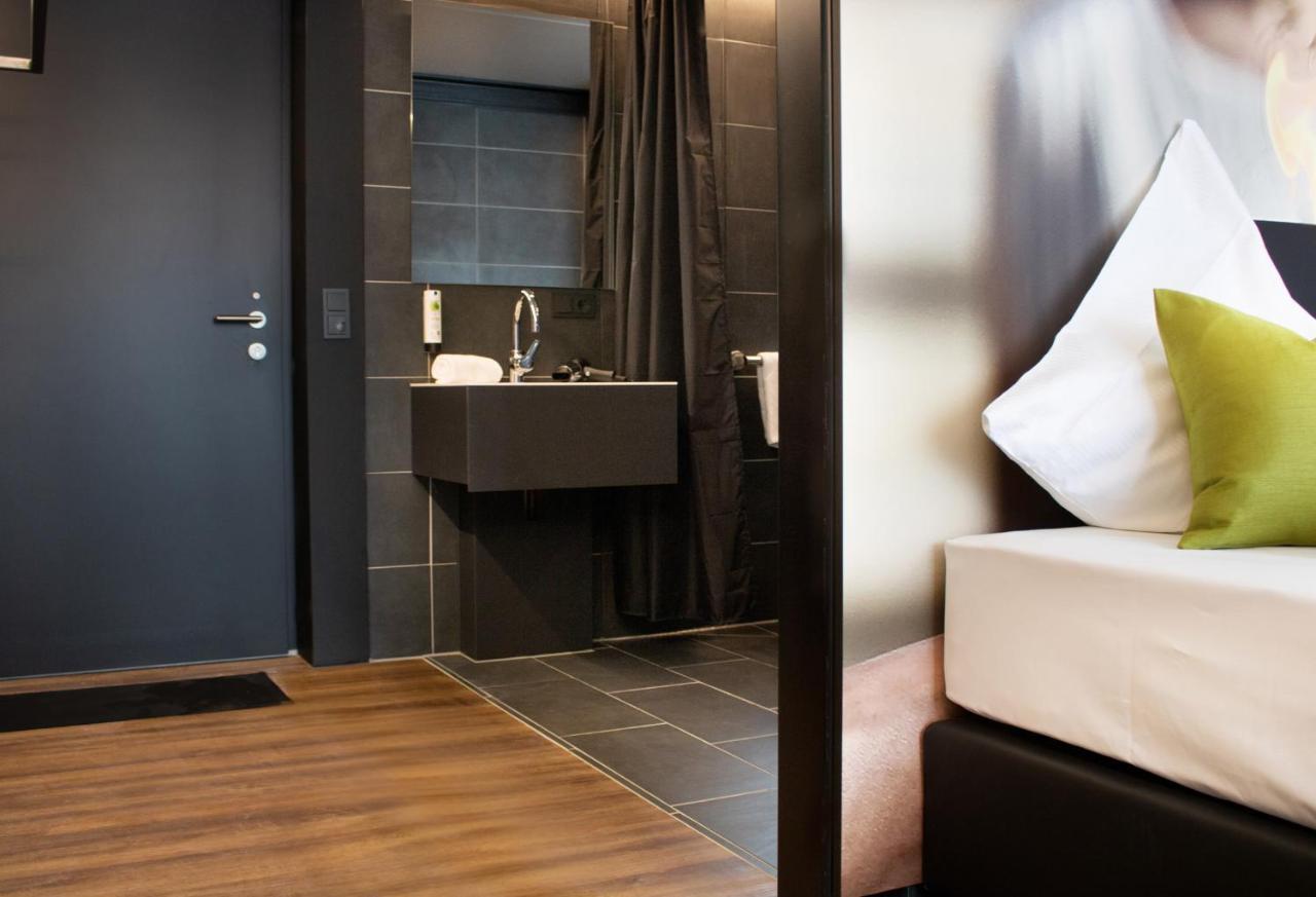 Rhe Hotel By Wmm Hotels Rheinau Bagian luar foto